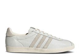 Adidas: Бежевые кроссовки  Gazelle