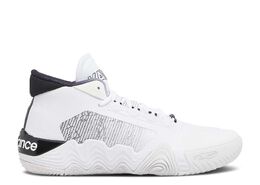 New Balance: Белые кроссовки 