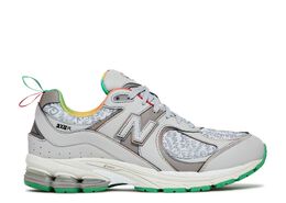New Balance: Белые кроссовки  2002R