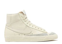 Nike: Бежевые кроссовки  Blazer Mid 77 Vintage