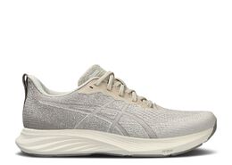 Asics: Бежевые кроссовки  Dynablast