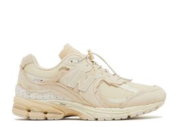 New Balance: Бежевые кроссовки  2002R