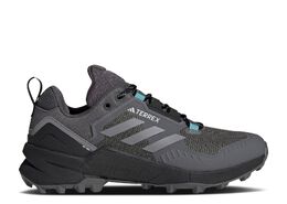 Adidas: Серые кроссовки  Terrex Swift