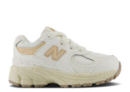 New Balance: Обувь  2002R