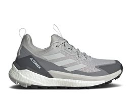 Adidas: Белые кроссовки  Terrex Free Hiker