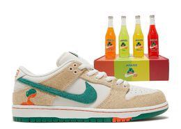 Nike: Бежевые кроссовки  Dunk Low