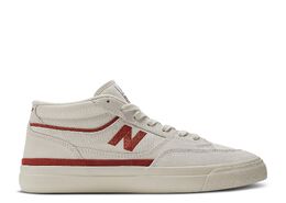 New Balance: Красные кроссовки 