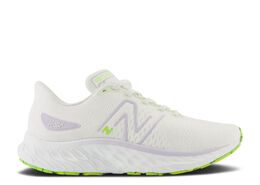 New Balance: Бежевые кроссовки  Fresh Foam