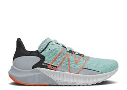 New Balance: Зелёные кроссовки  FuelCell