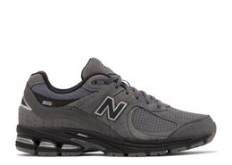 New Balance: Чёрные кроссовки  2002R
