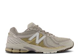 New Balance: Серые кроссовки 
