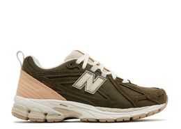 New Balance: Тёмные кроссовки 