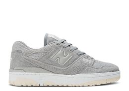 New Balance: Серые кроссовки  550