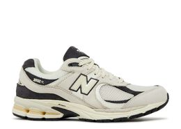 New Balance: Серые кроссовки  2002R