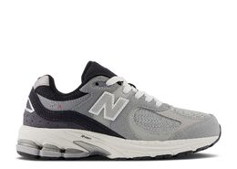 New Balance: Чёрные кроссовки  2002R