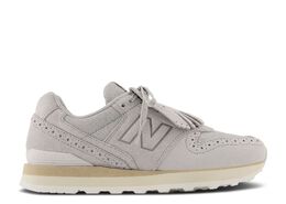 New Balance: Серые кроссовки 