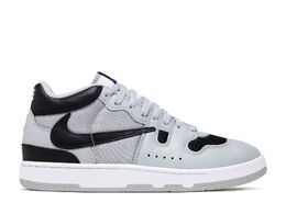 Nike: Серые кроссовки 