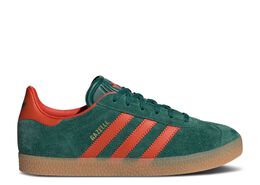 Adidas: Зелёные кроссовки  Gazelle