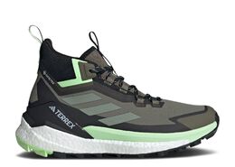 Adidas: Серебристые кроссовки  Terrex Free Hiker