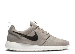 Nike: Светлые кроссовки  Roshe One