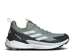 Adidas: Серебристые кроссовки  Terrex Free Hiker