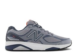 New Balance: Серые кроссовки 