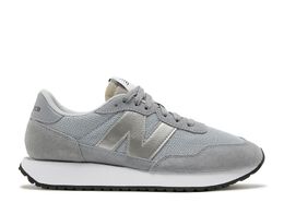 New Balance: Серые кроссовки  237