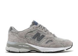 New Balance: Серые кроссовки  920