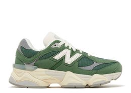 New Balance: Зелёные кроссовки  9060