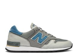 New Balance: Голубые кроссовки  670