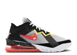 Nike: Серые кроссовки  Lebron 18