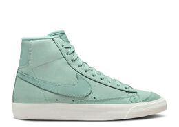 Nike: Зелёные кроссовки  Blazer Mid Premium