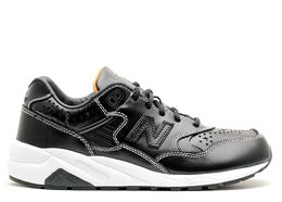New Balance: Чёрные кроссовки 