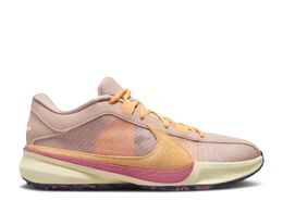 Nike: Розовые кроссовки 
