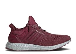 Adidas: Красные кроссовки  UltraBoost