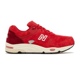 New Balance: Красные кроссовки  1700