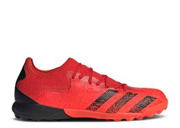 Adidas: Красные кроссовки  Predator