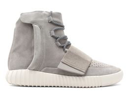 Adidas: Серые кроссовки  Boost