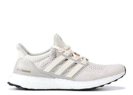 Adidas: Чёрные кроссовки  UltraBoost