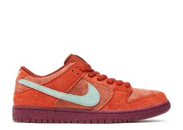 Nike: Красные кроссовки  Dunk Low