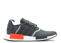 Adidas: Чёрные кроссовки  NMD_R1