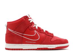 Nike: Красные кроссовки  Dunk High SE