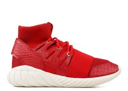 Adidas: Красные кроссовки  Tubular