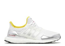 Adidas: Белые кроссовки  UltraBoost DNA