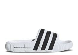 Adidas: Белые кроссовки  Adilette