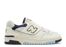 New Balance: Белые кроссовки 550