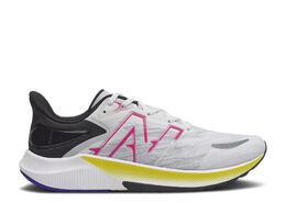 New Balance: Белые кроссовки  FuelCell