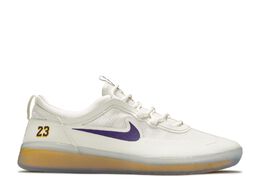Nike: Белые кроссовки 