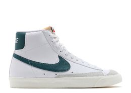 Nike: Белые кроссовки  Blazer Mid 77 Vintage