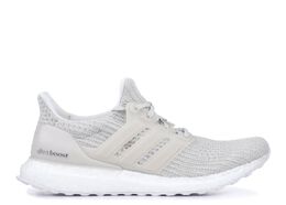 Adidas: Бежевые кроссовки  UltraBoost